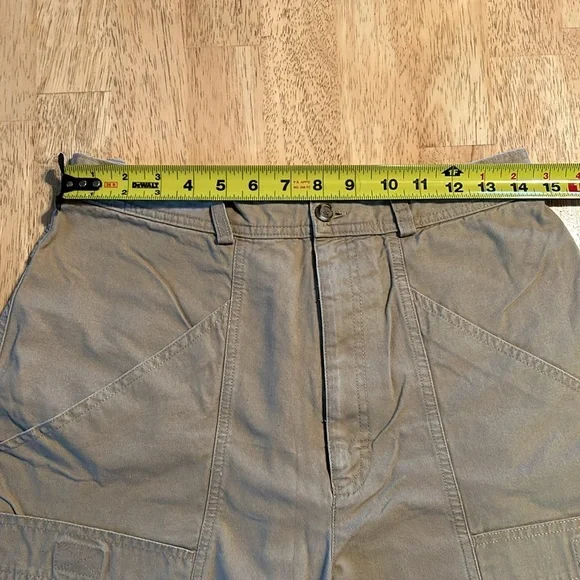 Vintage Columbia Hiking Shorts - Picture 5 of 7